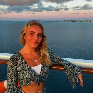 Meet your Posher, Jessica